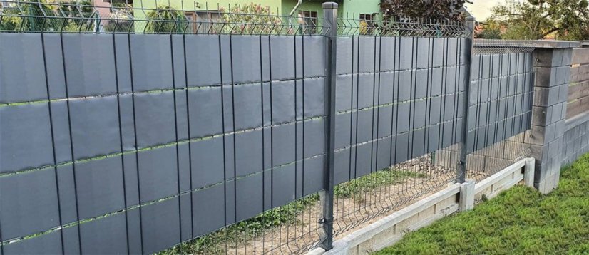 Folie de protecție pentru gard 19cm x 35m Antracit 450g/m2 + cleme