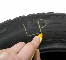 Kreda za pnevmatike rumena 1 kos