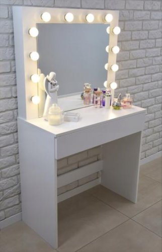 Toaletna mizica LED z ogledalom Mademoiselle