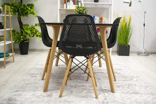 Jedilni stol v skandinavskem slogu Black Grid