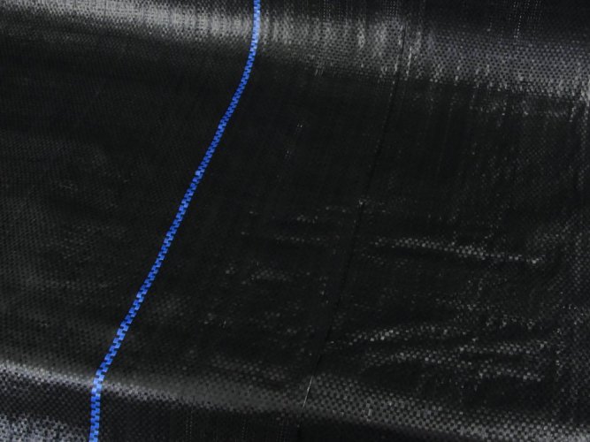 Агро текстилно фолио 1,6x100м - 90г/м2 с UV филтър ЧЕРНО