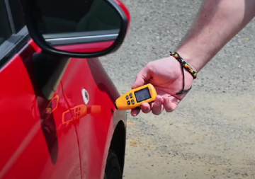 Kupujete ojeté auto? Zkontrolujte si lak pomocí měřiče laku HW 300