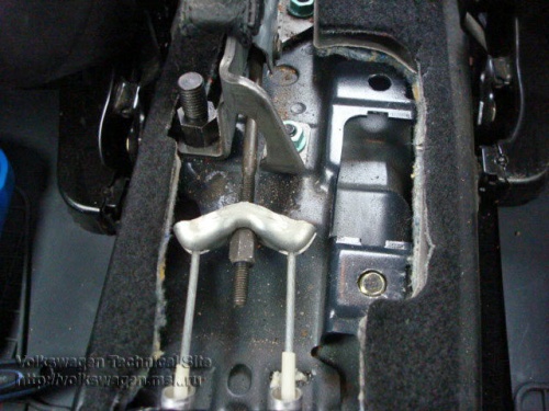 Könyöktámasz VW BORA - fém adapter, fekete, textil borítás