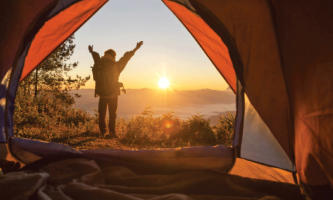 Cum să alegi un cort și cele mai bune accesorii pentru camping