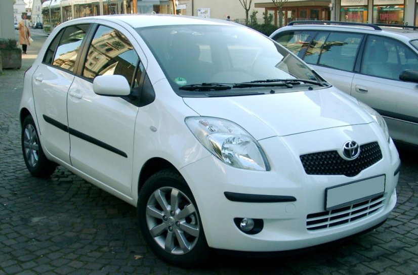 Könyöktámasz Toyota YARIS 2, fekete, öko-bőr