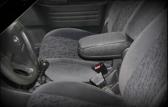 Könyöktámasz Opel ZAFIRA A 1999 - 2005, fekete, textil borítás